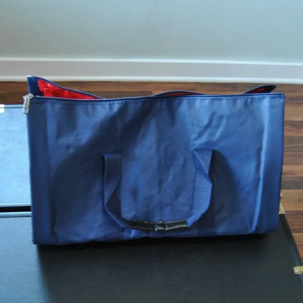 N/A red folded